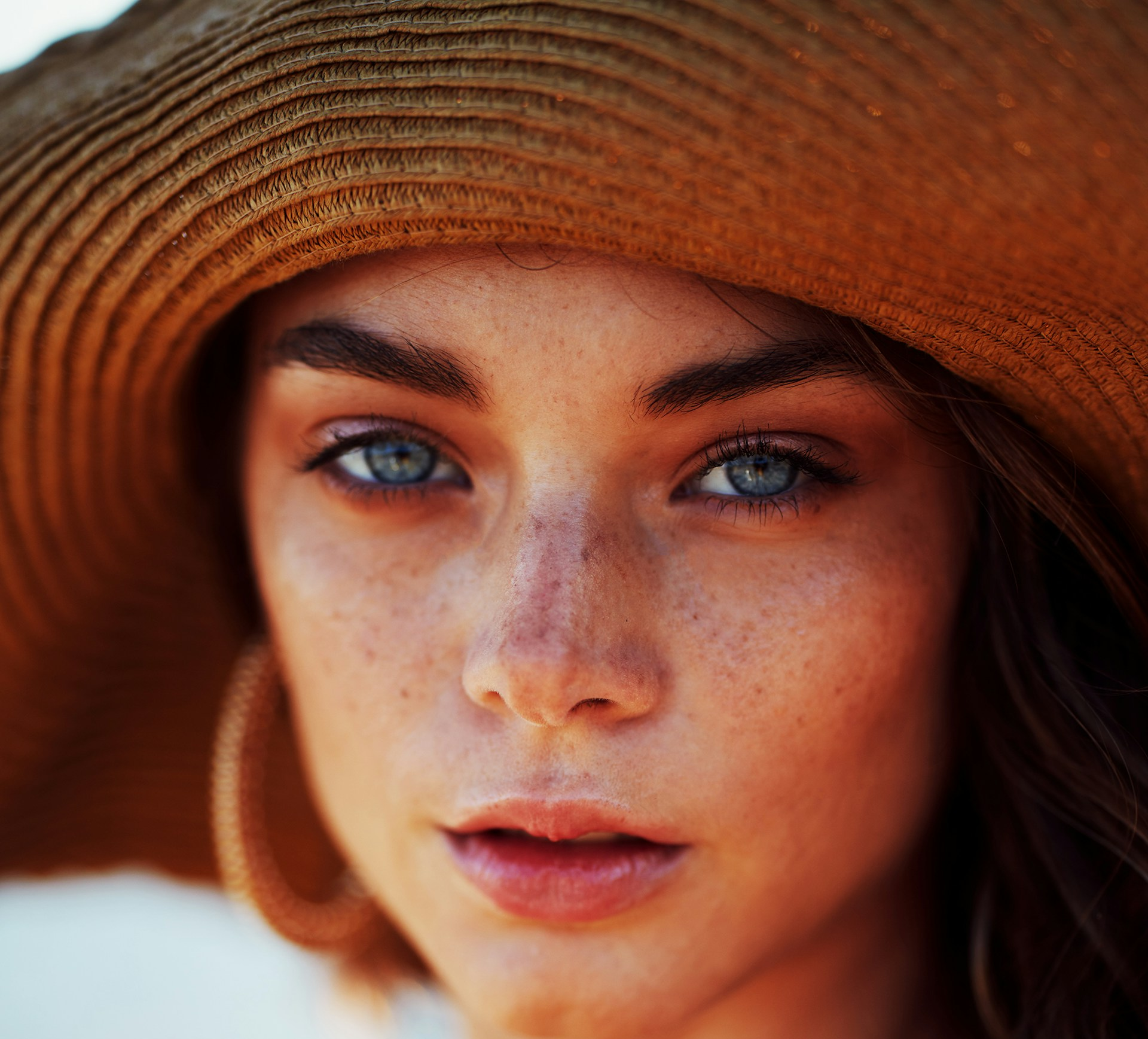 Wearing Contact Lenses at the Beach | daysoft